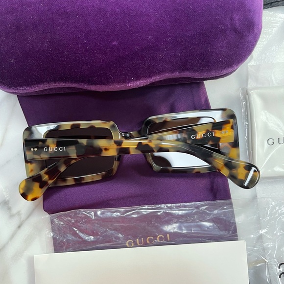 GUCCI UNISEX RECTANGULAR HAVANA SUNGLASSES - Picture 8 of 16